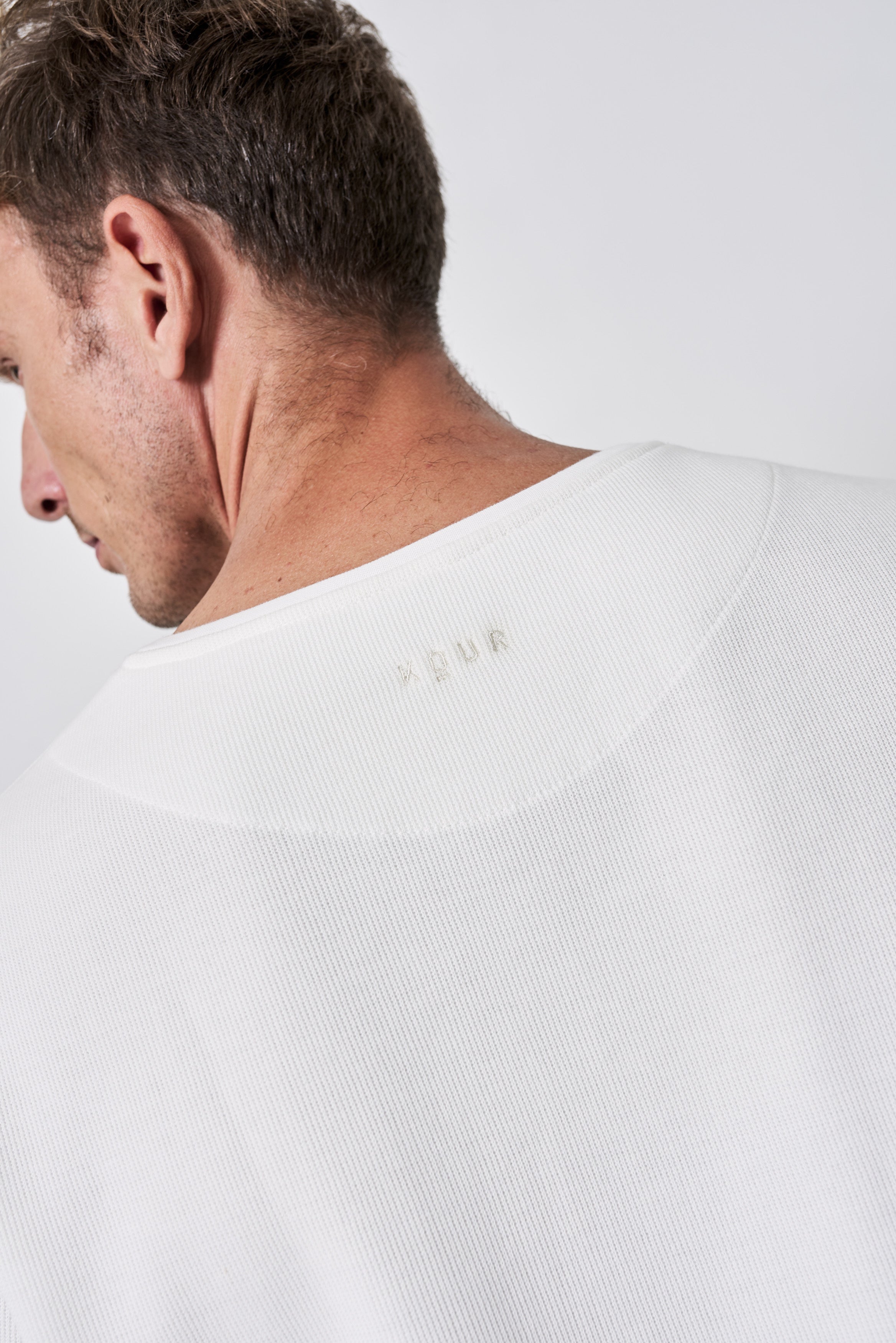 OFF WHITE